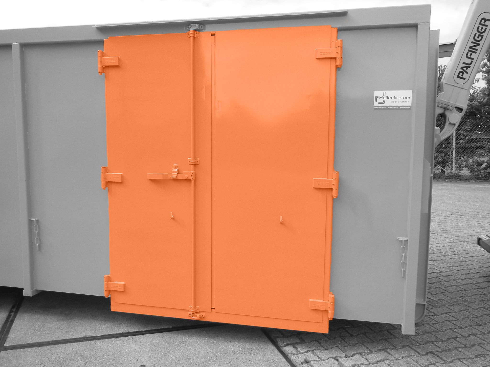 Seitliche Doppelflügeltür